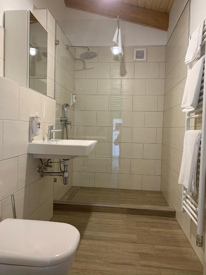 Oeregtoelgy Apartman Szár Eksteriør billede