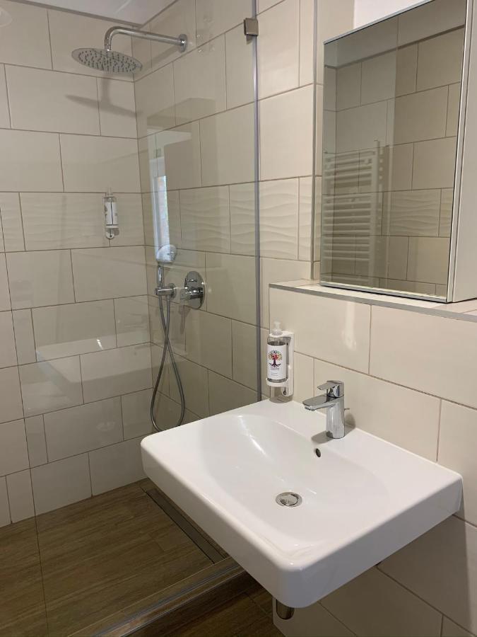Oeregtoelgy Apartman Szár Eksteriør billede