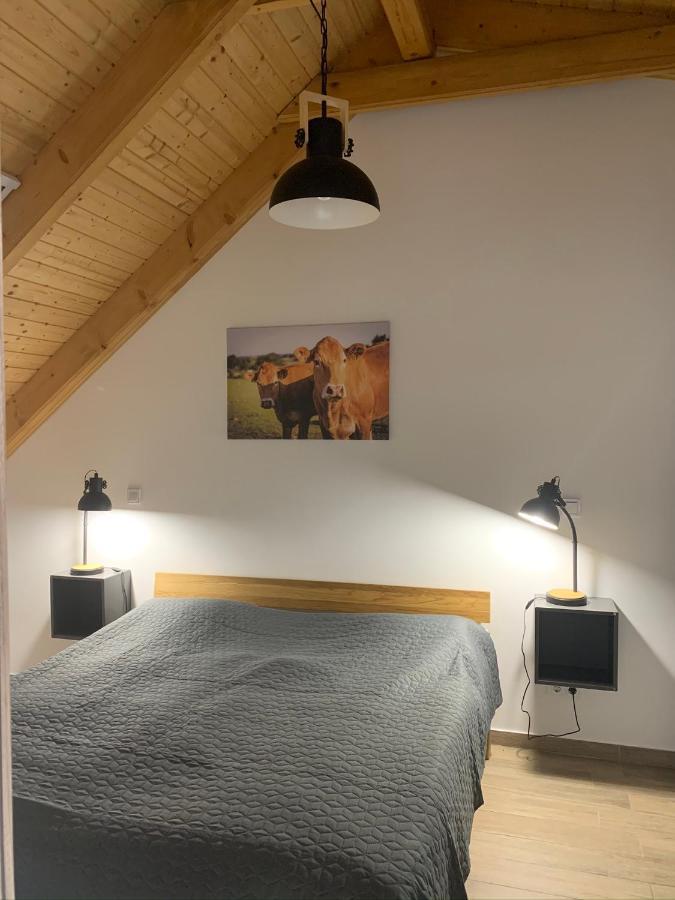 Oeregtoelgy Apartman Szár Eksteriør billede
